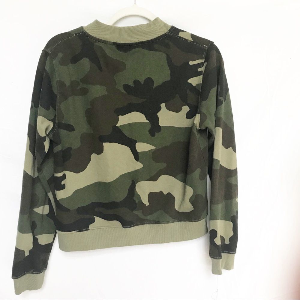 Misguided full zip sweatshirt in camo - Picture 2 of 3
